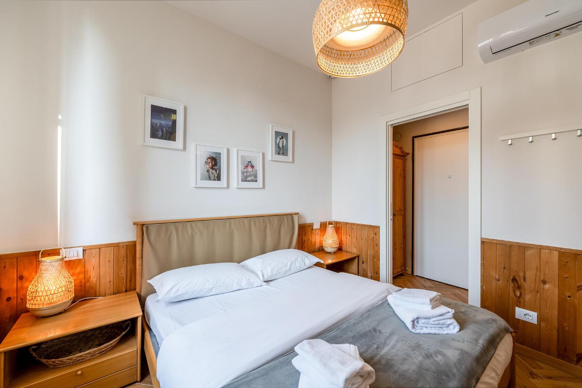 Apartment Nuovi Bilocali Station - 2 Con Parcheggio In Box E 1 Con Balcone -no Box- N&s Town Homes